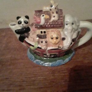 Vintage 1994 Noah's Ark Small Teapot, Collectors Item, Home Decorative, Animals